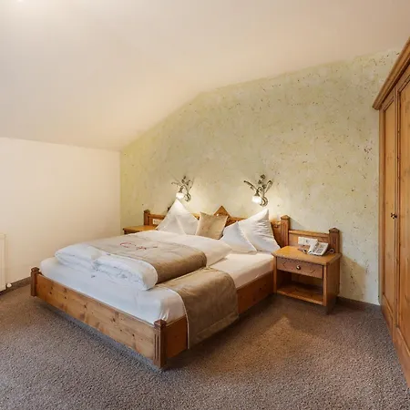 Hotel AlpenSchlössl-3